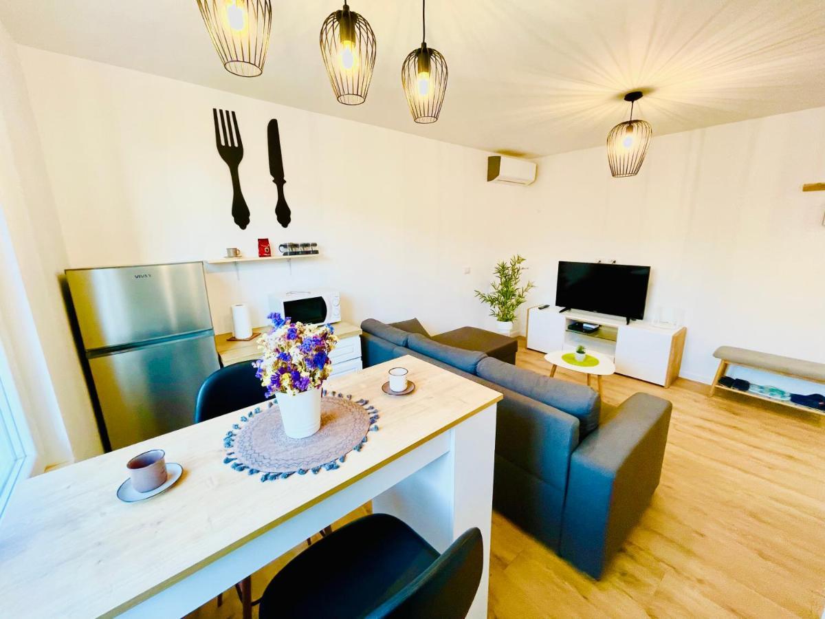 Central Apartment 2, Tirana Zewnętrze zdjęcie
