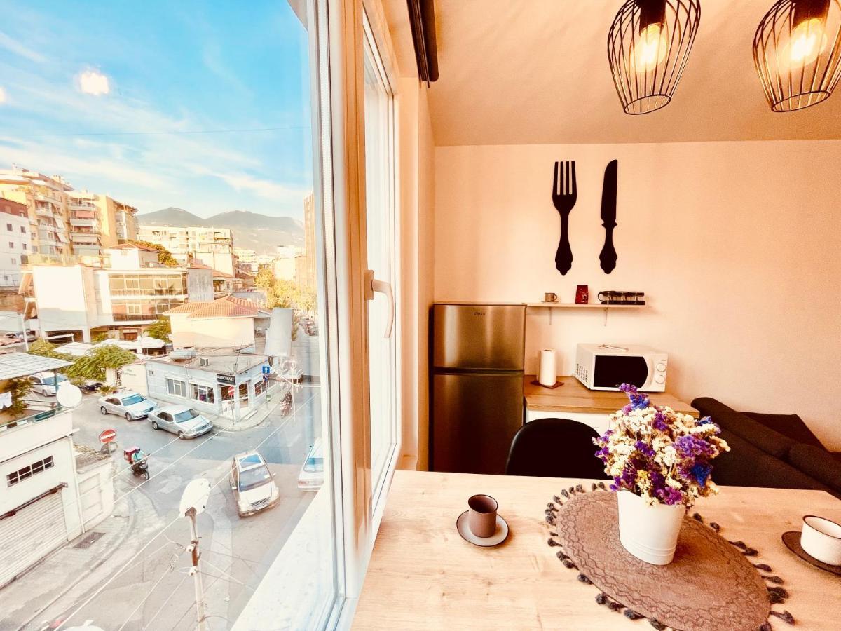 Central Apartment 2, Tirana Zewnętrze zdjęcie